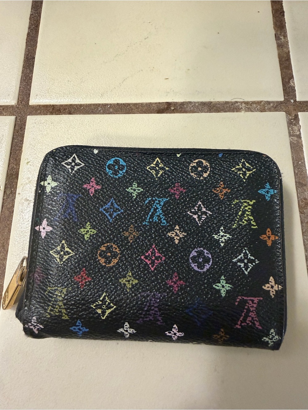 Murikami  compact zippy wallet